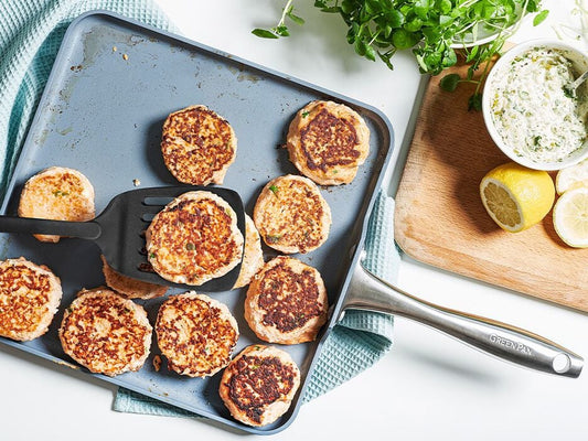 Salmon Cakes with Tartar Sauce