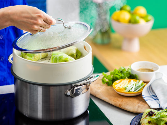 Steamed cabbage rolls