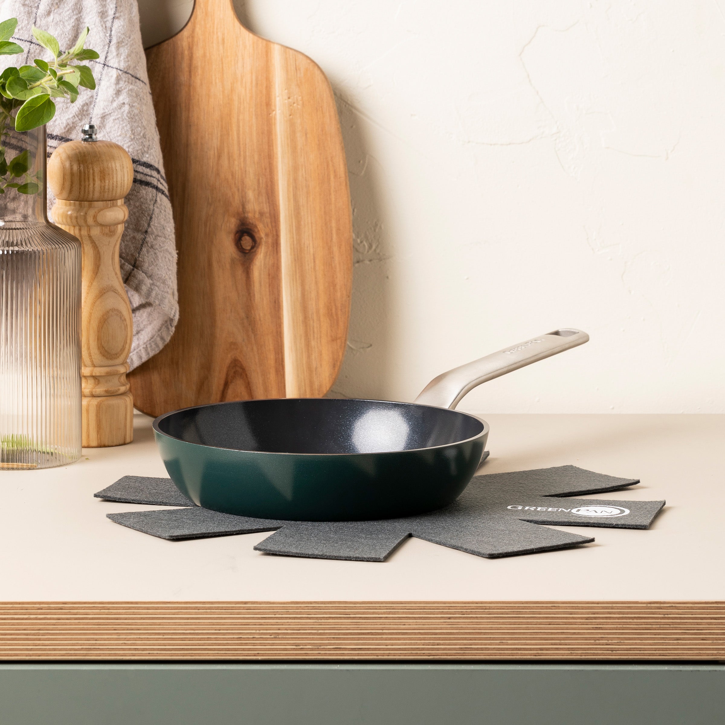 Evolution Pine Green Frying Pan 20cm